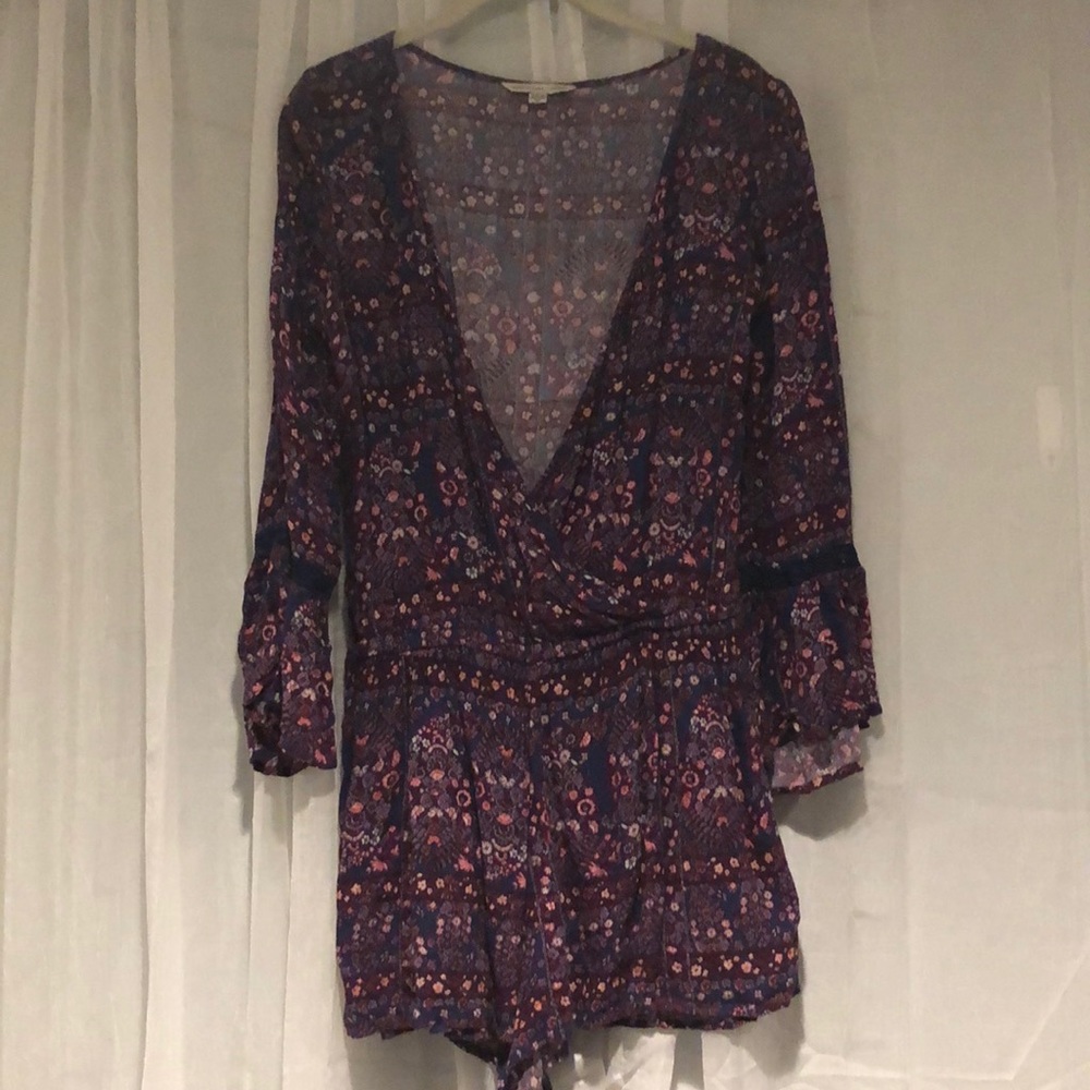 CUTEST American Eagle romper!!
